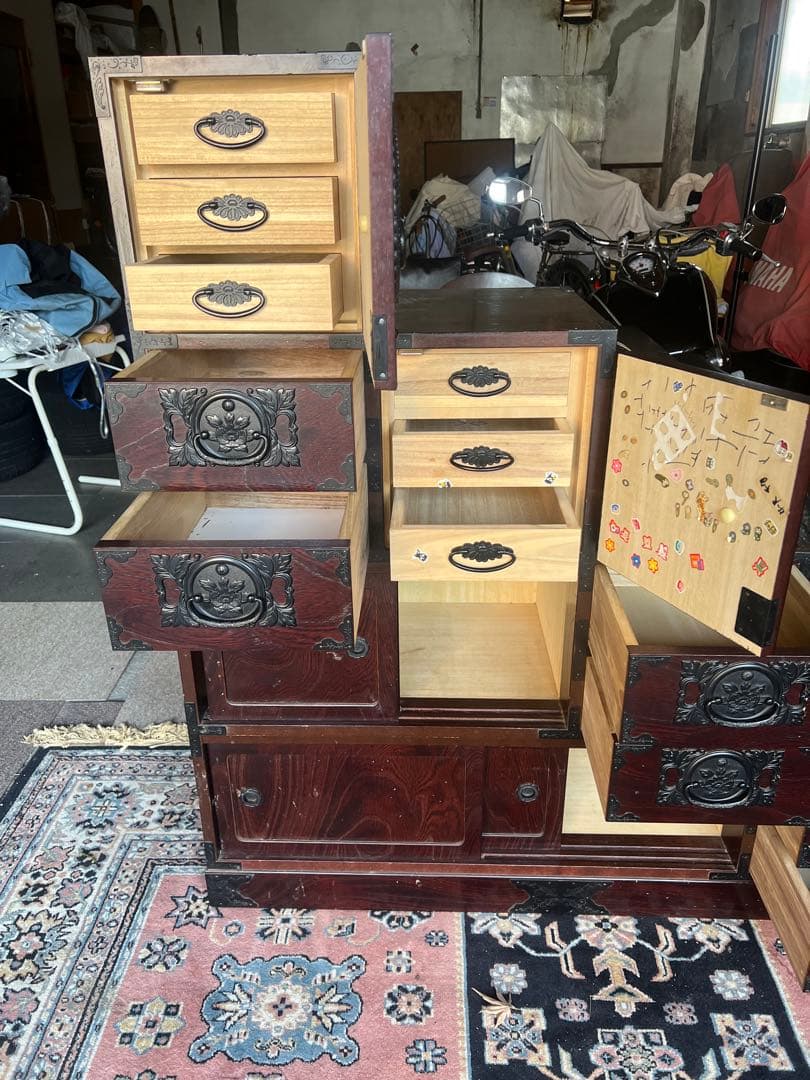 階段タンス　飾り棚 桐箪笥