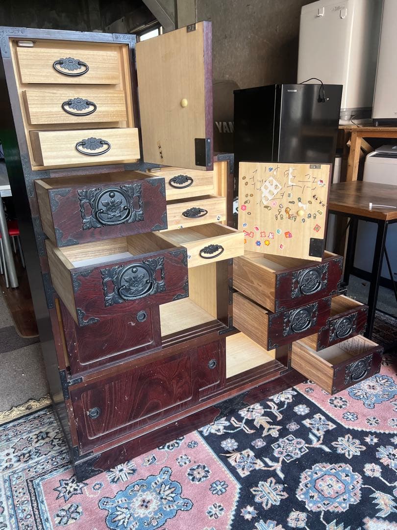 階段タンス　飾り棚 桐箪笥