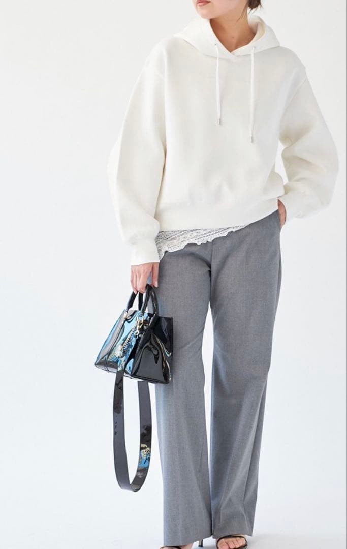 新品　IENA ベアWニットコンパクトフーディー　ホワイト