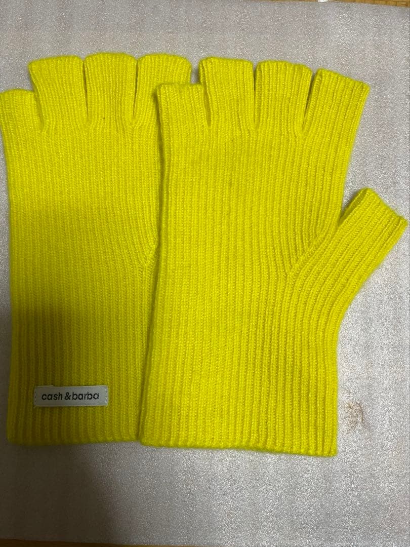 cash&barba キャッシュベイビー オープンフィンガーグローブ　黄色手袋