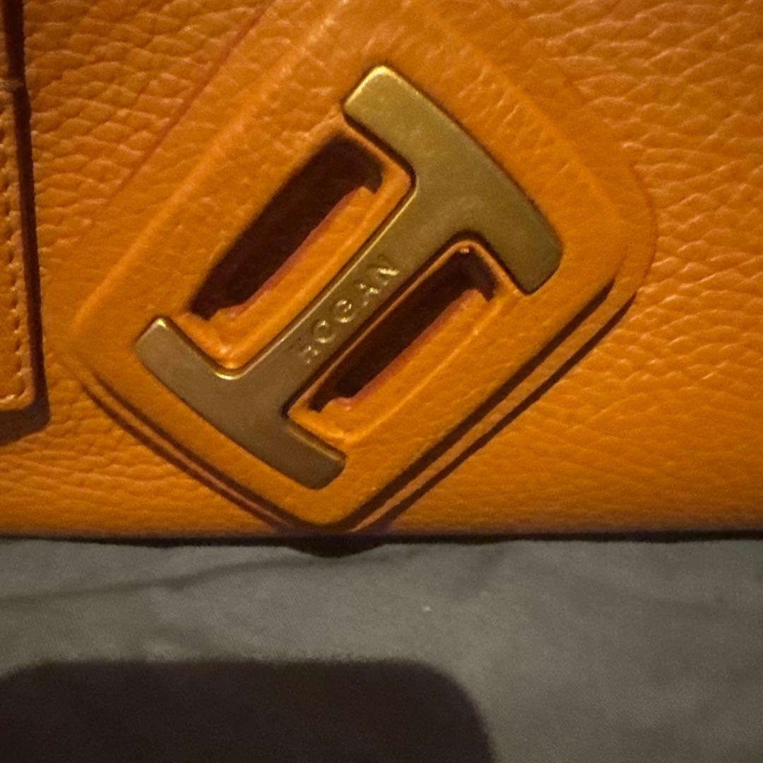 HOGANのトートバッグ