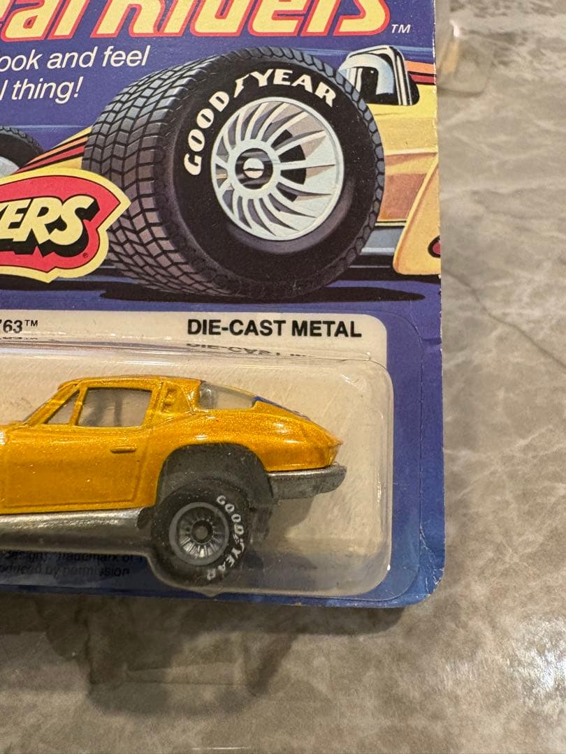 旧いホットウィール 1980年代リアルライダースSplit Window ‘63