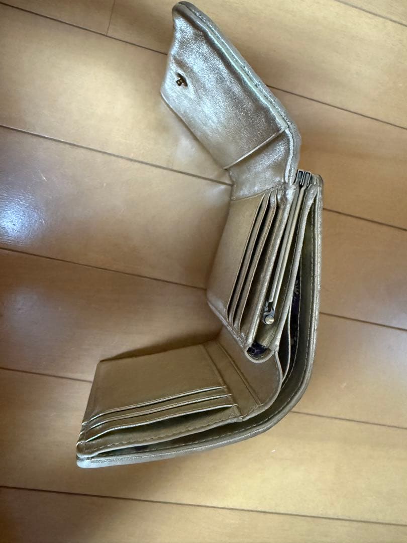 ANNA SUI 財布　三つ折りがま口　ゴールド