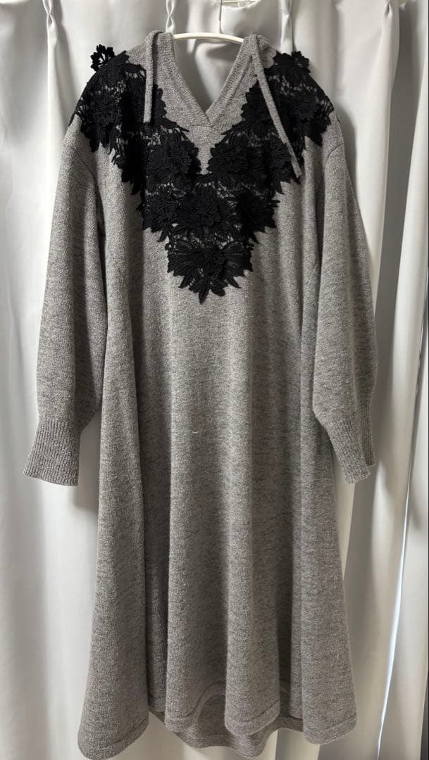 グレースコンチネンタル　ケミカルレースニットワンピース