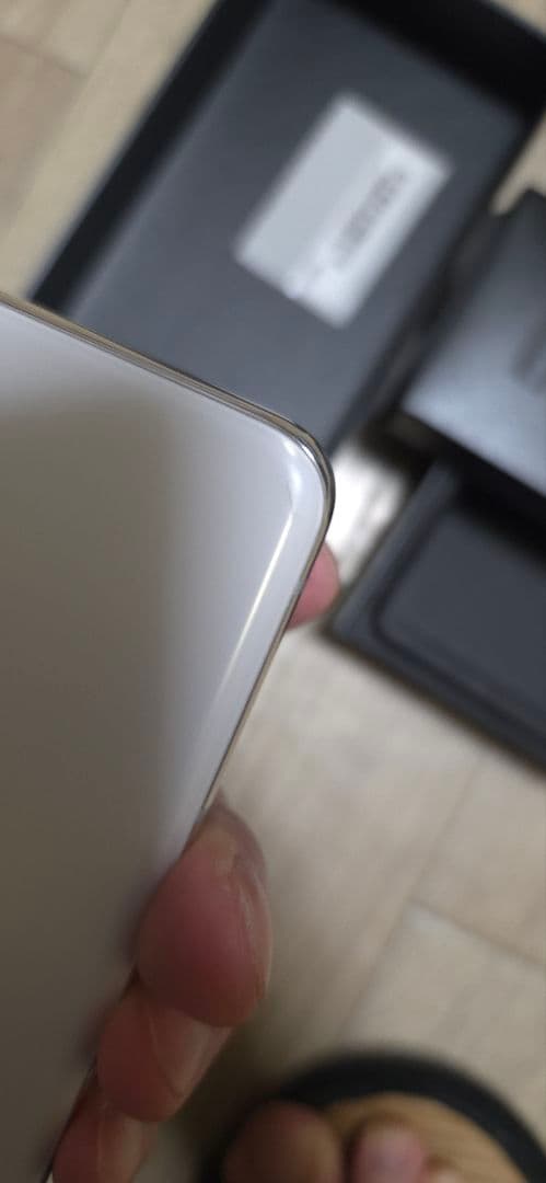 Samsung Galaxy S21 5G Phantom White　本体