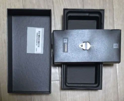 Samsung Galaxy S21 5G Phantom White　本体