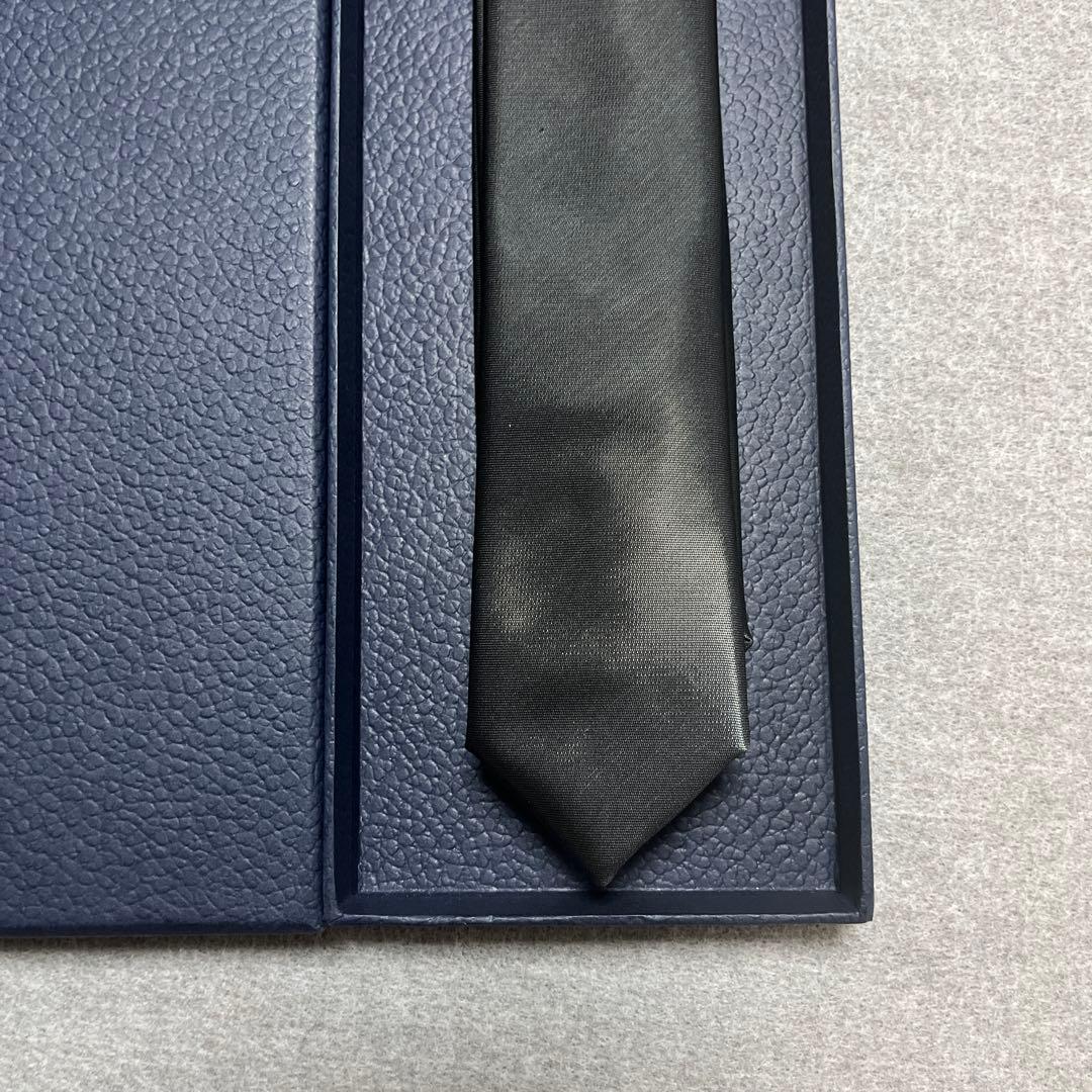 極美品　ディオールオム　ネクタイ　グレー　ソリッド　ナロータイ