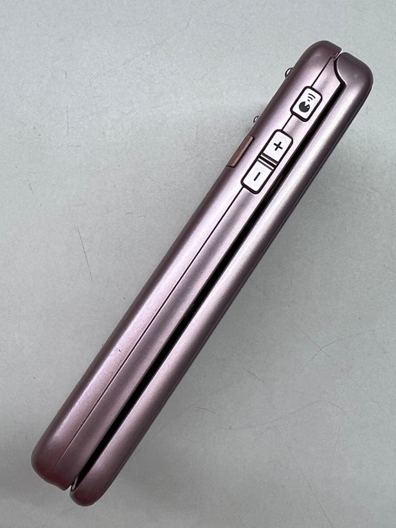 W6A626◆ らくらくホン SIM解除済み F-01M ガラケー 携帯電話