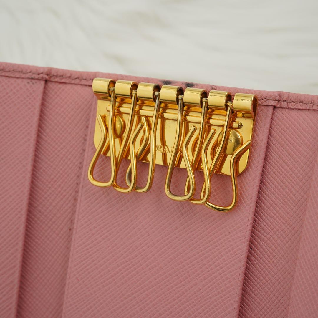 極美品　PRADA プラダ　キーケース　サフィアーノレザー　ロゴグラム　ピンク