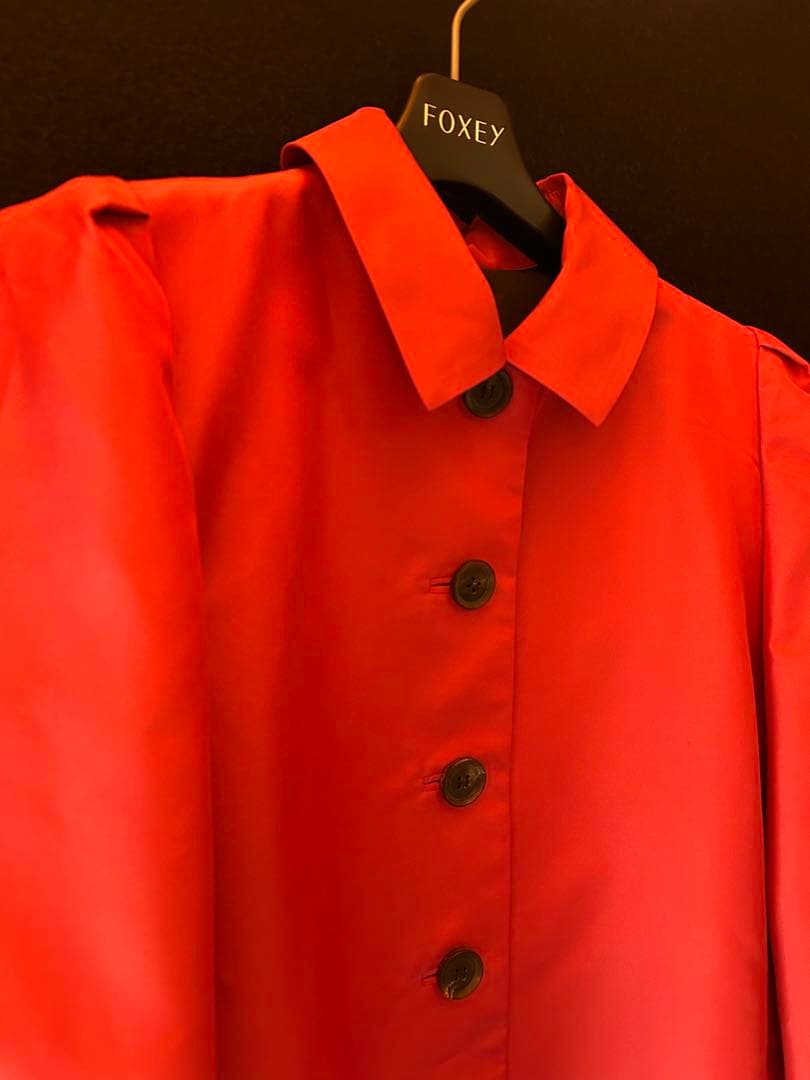 FOXEY 赤 トレンチコート