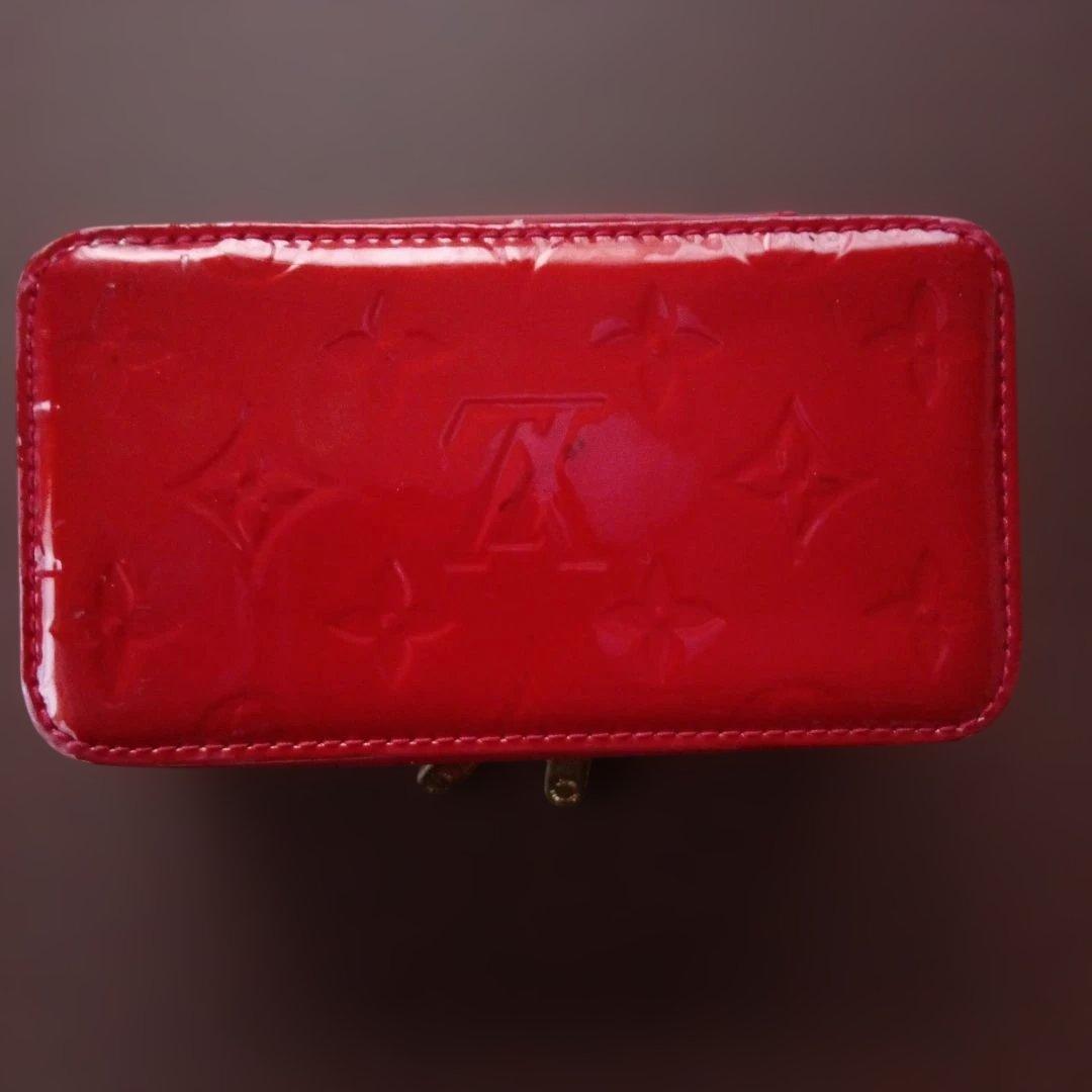 ルイ・ヴィトン　ヴェルニ　赤いエナメルボックス型　ジュエリーケース　小物入れ