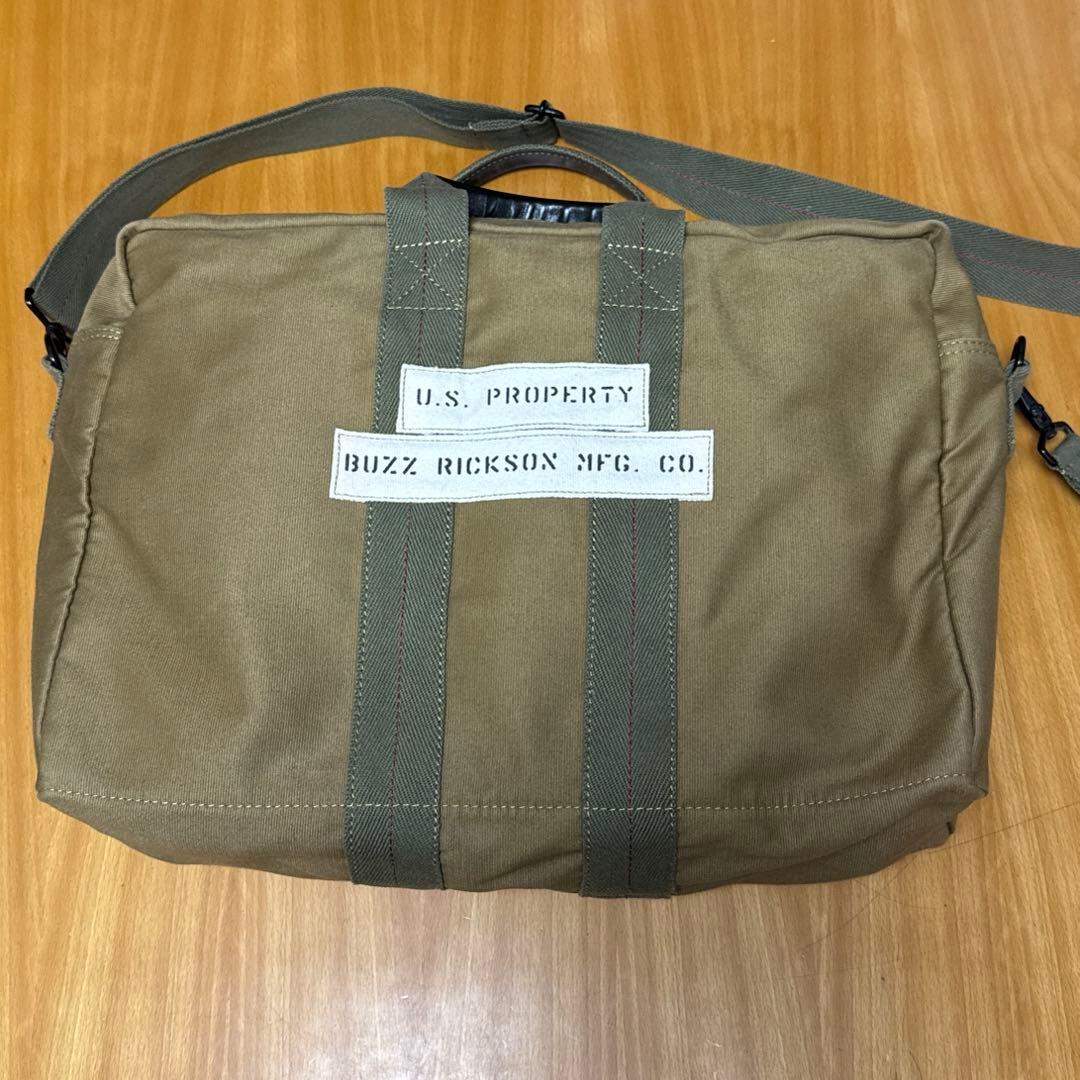 バズリクソンズ　アビエーターキットバッグ　カーキ　BR02545