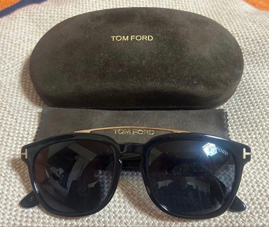 【美品】TOM FORD /トムフォードHolt TF516サングラス