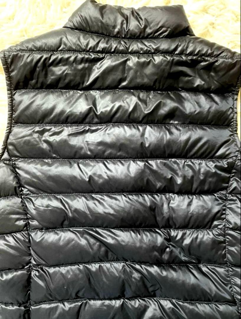 ¥37400→¥32400 お早めに！モンクレールダウンベストサイズS