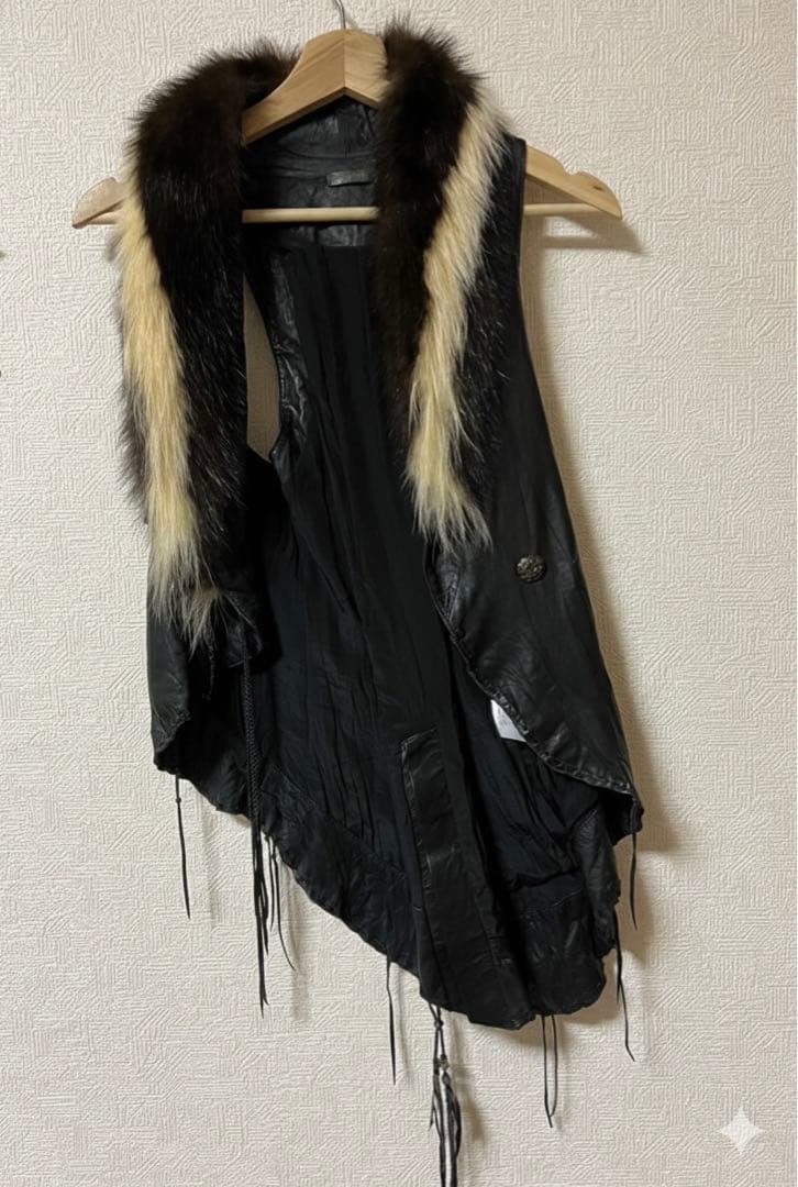 Catorce レザーアシンメトリーベスト