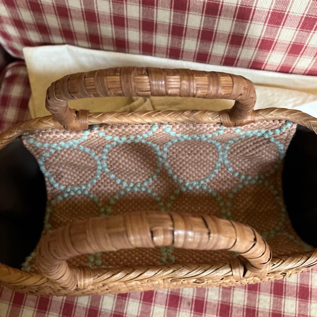 かごやブラウン編み込みかごバッグミナペルホネンかぶせ
