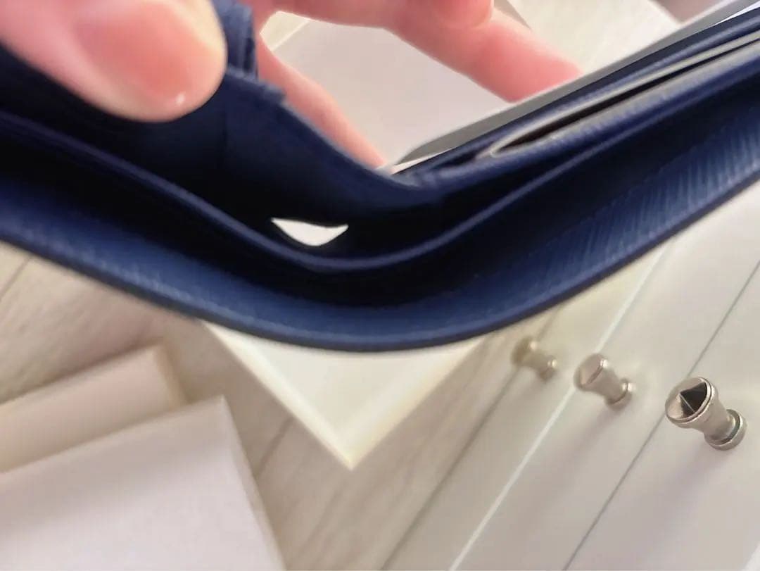 本日限定価格！新品未使用・箱付き　【Agnes b】二つ折りお財布