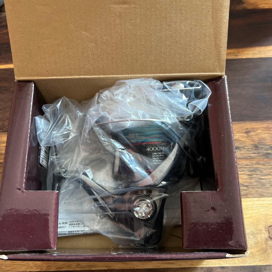 【未使用品】シマノ STRADIC CI4+ 4000XGM