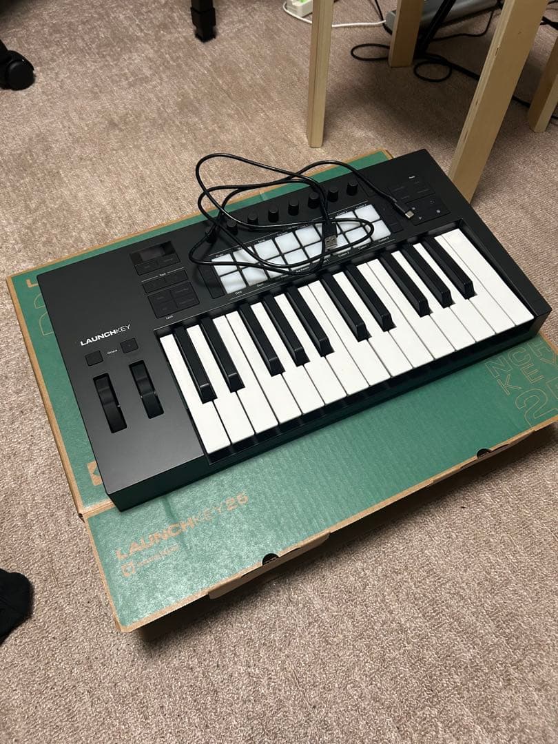 Novation Launchkey 25 MK4 ユーザー登録解除済み中古美品