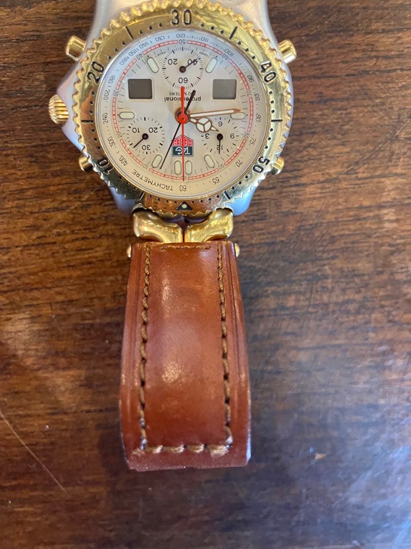 タグホイヤー　アイルトンセナ