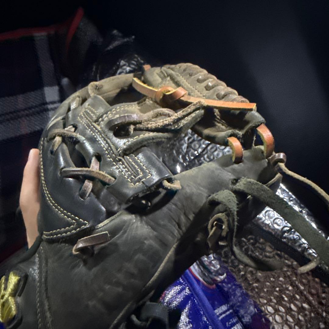 Under Armour 硬式グローブ 右投げ用 ダークブラウン