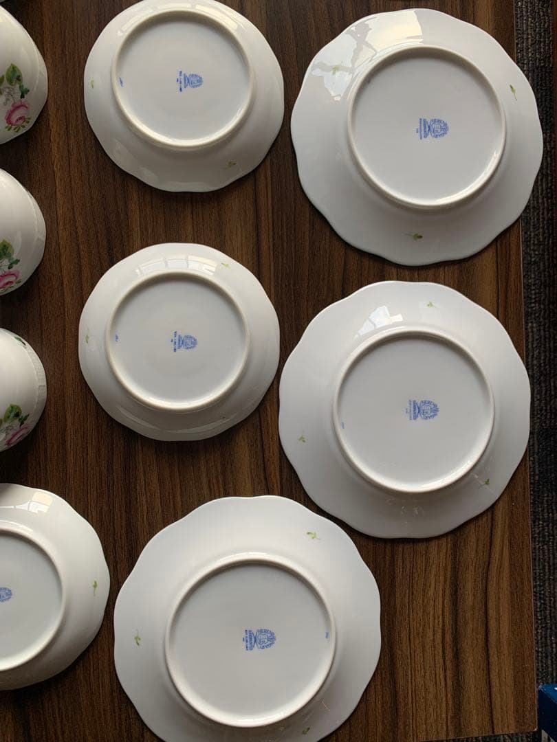 【値下げ可】HEREND ウィーンの薔薇　プレート5枚&カップアンドソーサー5客