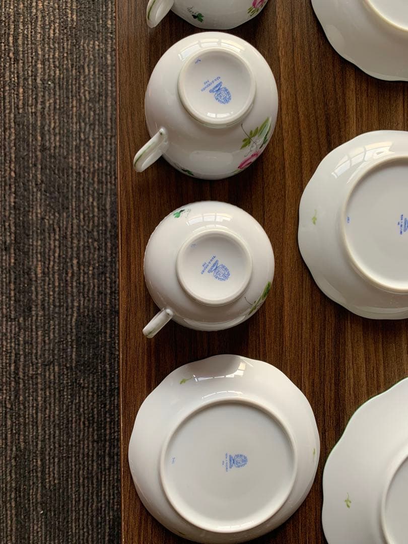 【値下げ可】HEREND ウィーンの薔薇　プレート5枚&カップアンドソーサー5客