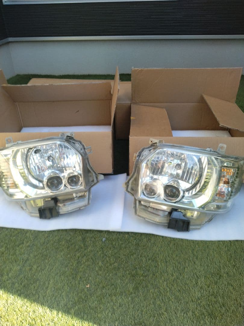 ハイエース　社外LEDヘッドライト