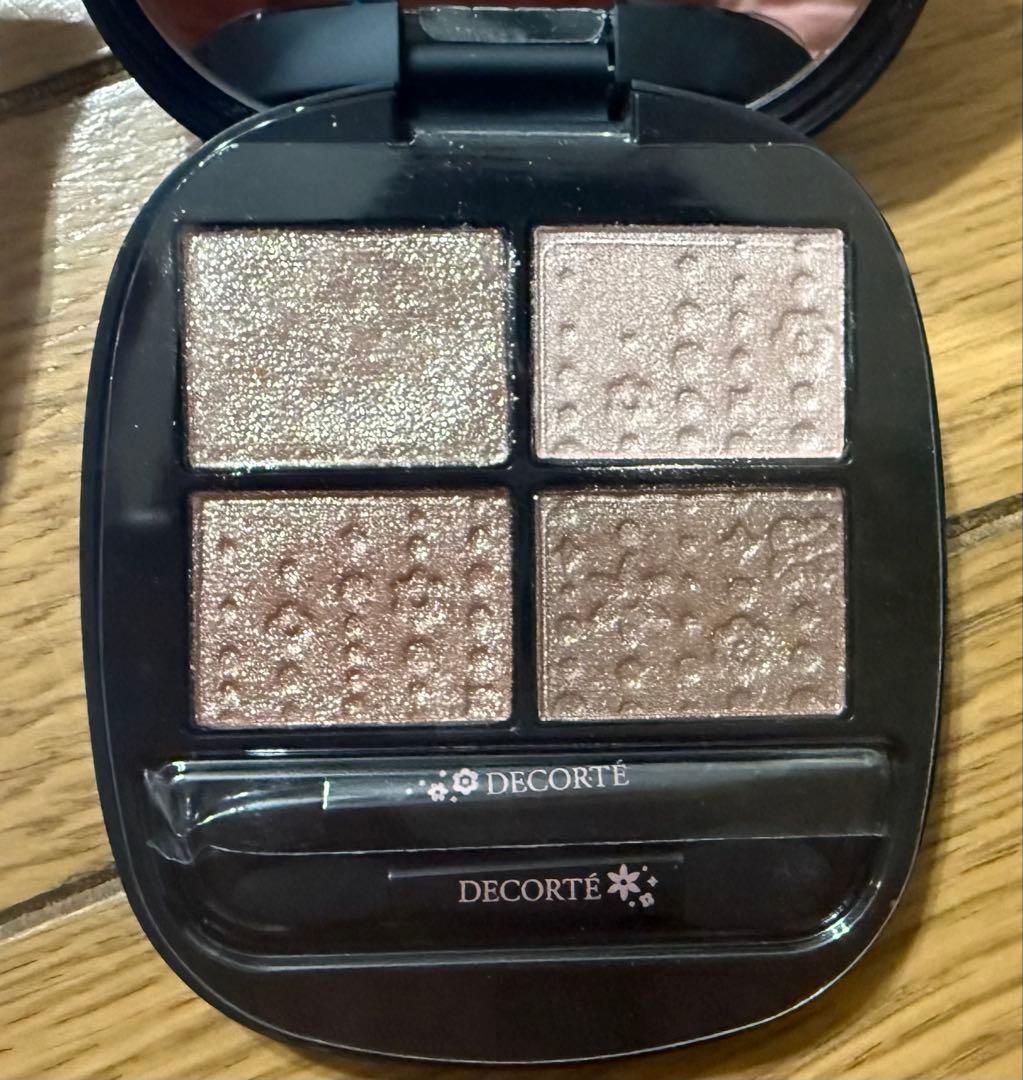 コスメデコルテ 2026 クリスマスコフレ Eternal Broom