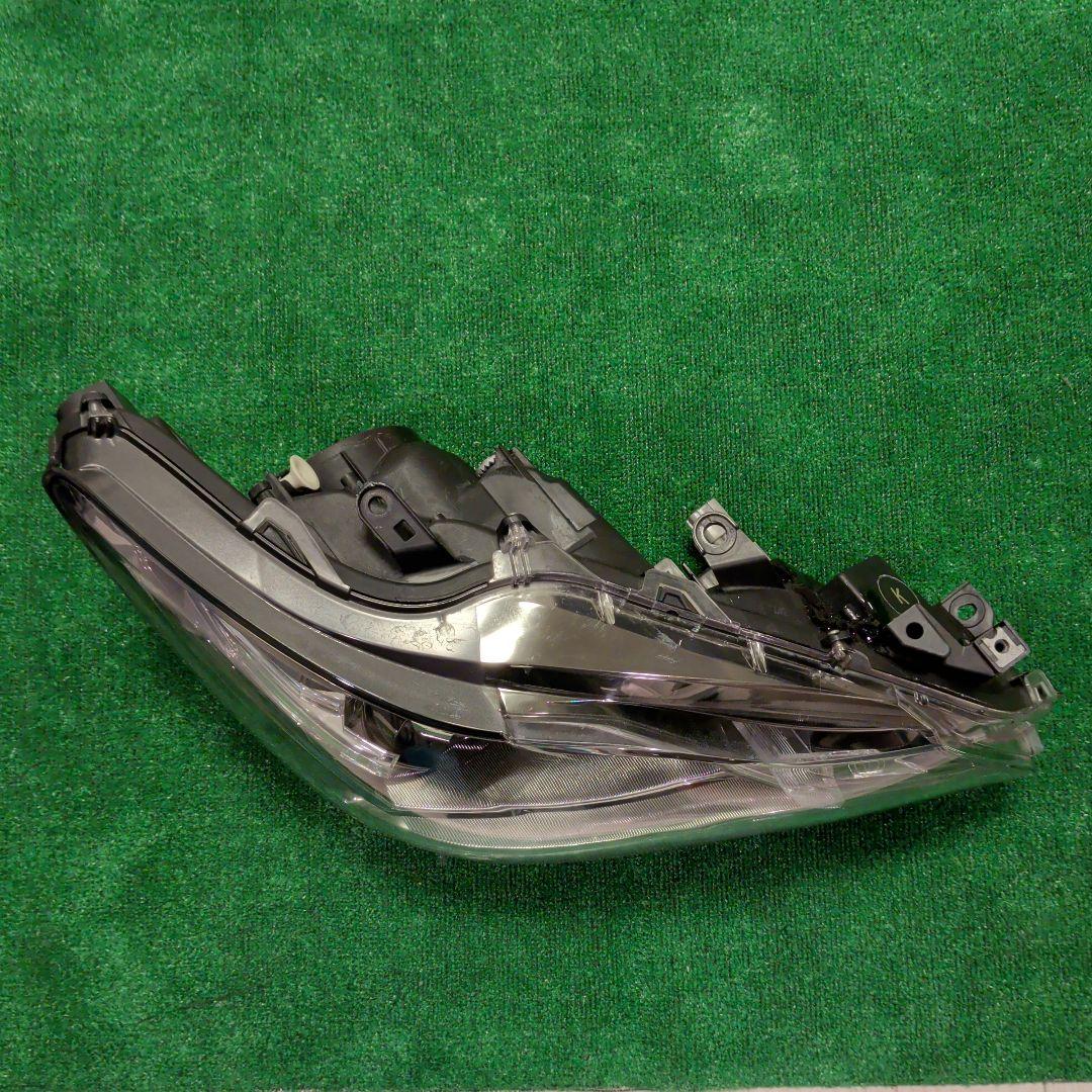 TOYOTA クラウン 右ヘッドライトユニット