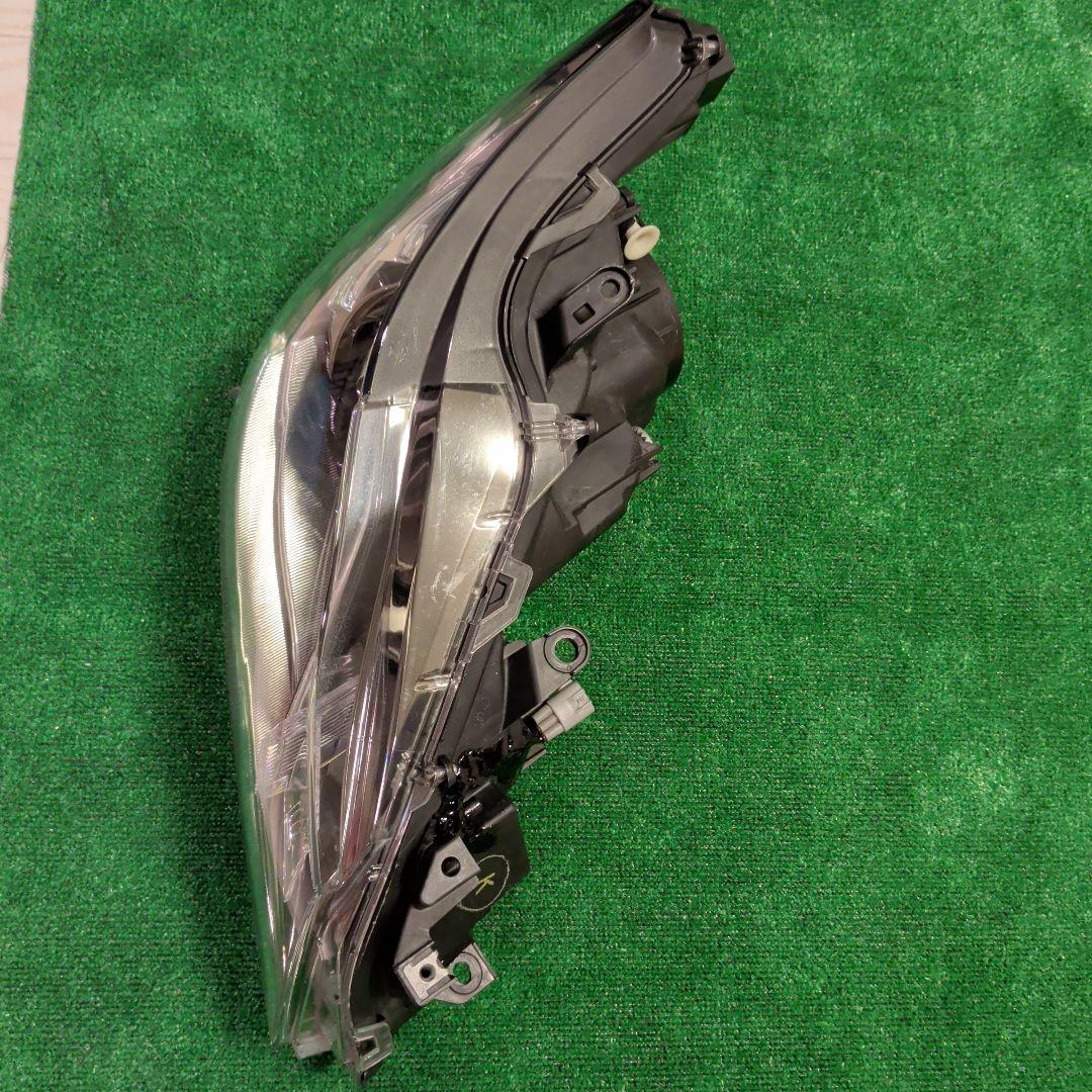 TOYOTA クラウン 右ヘッドライトユニット