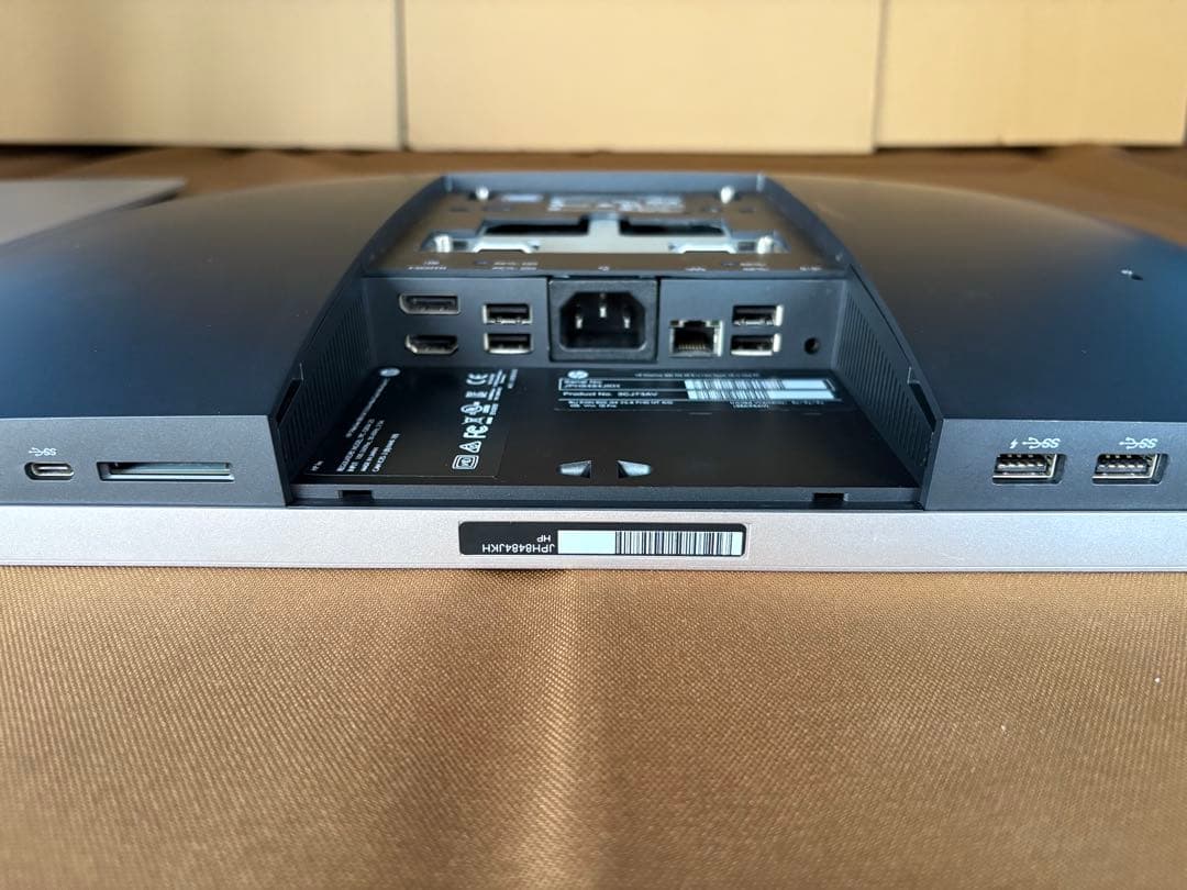 HP EliteOne 23.8 第8世代i5 メモリ16GB SSD 画面傷有