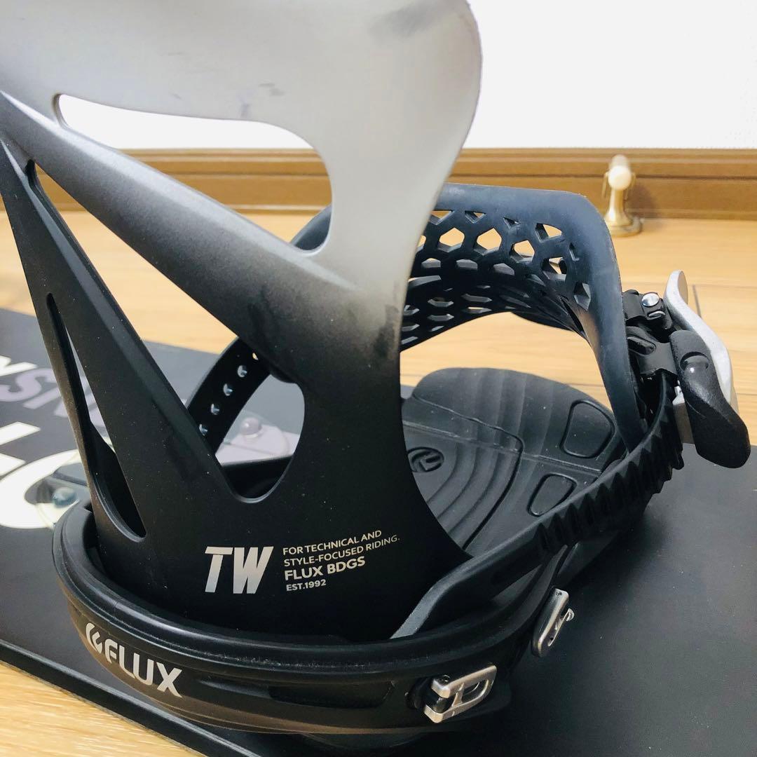 FLUX TW-C 149cm 超軽量グラトリボード　FLUXバイン付き