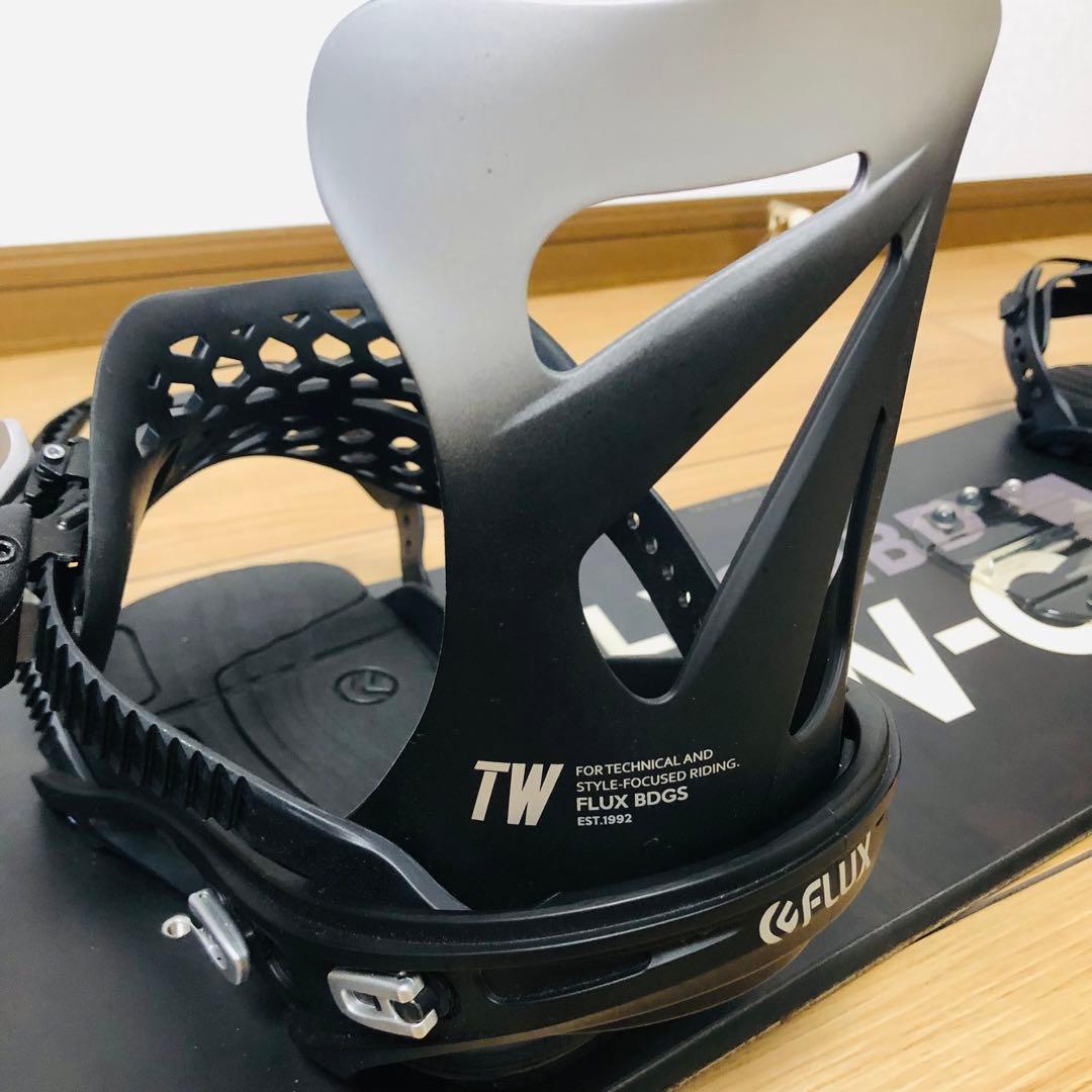 FLUX TW-C 149cm 超軽量グラトリボード　FLUXバイン付き