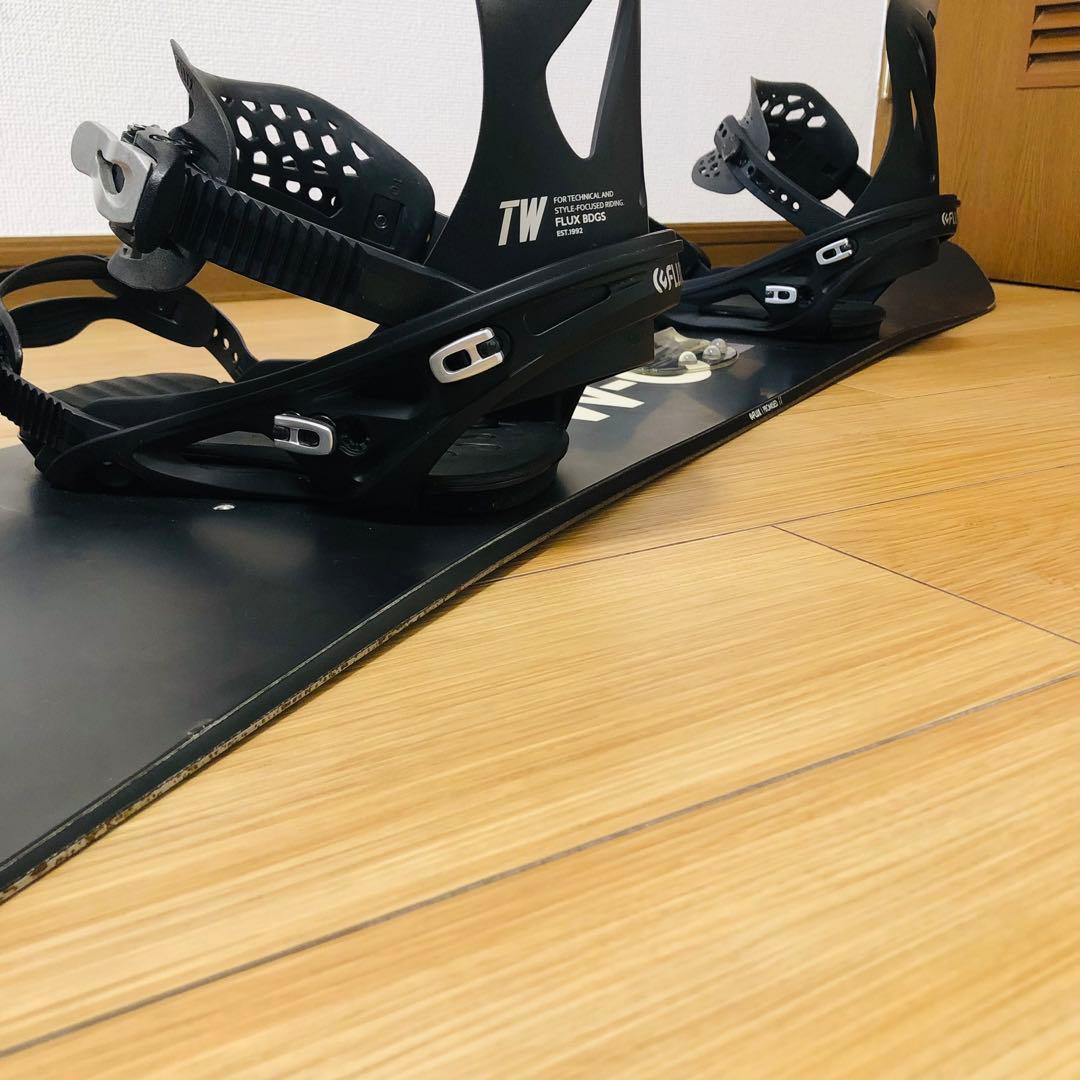 FLUX TW-C 149cm 超軽量グラトリボード　FLUXバイン付き