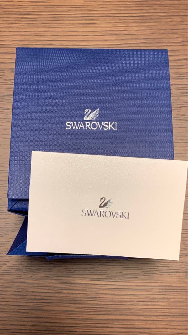 スワロフスキー（Swarovski） 花の置物 赤と緑　ポインセチア　クリスマス