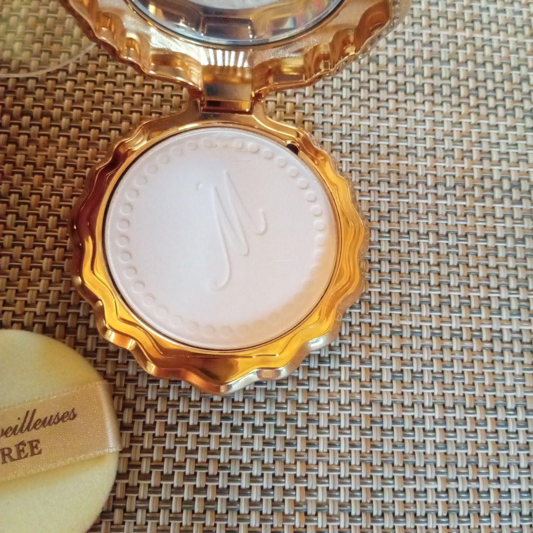 [美品]　ラデュレ リミテッド エディション パウダーケース パウダー付