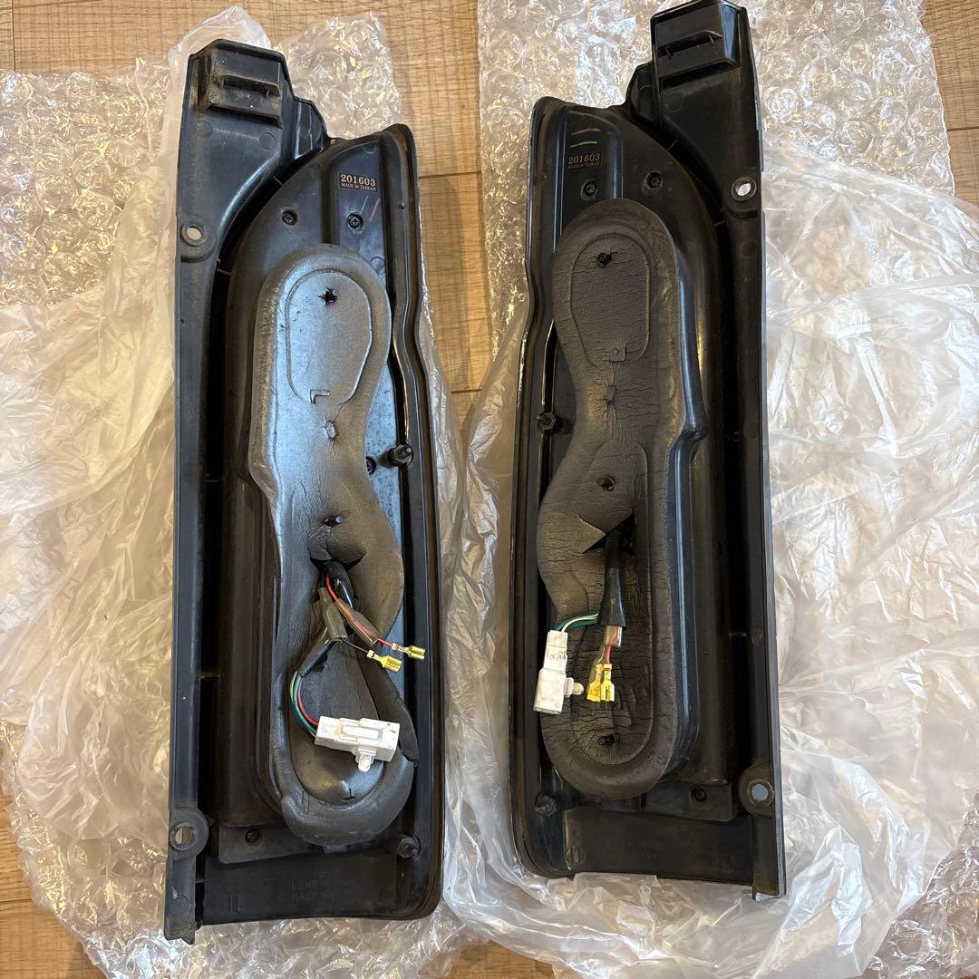 えじるテールランプ 2個セット ハイエース 200系