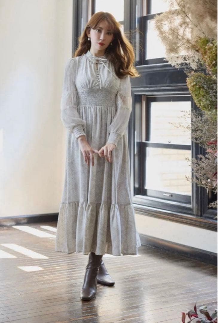 ワンピース Herlipto WinterFloral Long-sleeve Dress