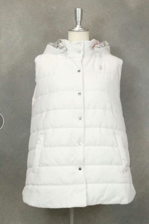 専用です　新品タグ付　ピッコーネ　ベスト　白