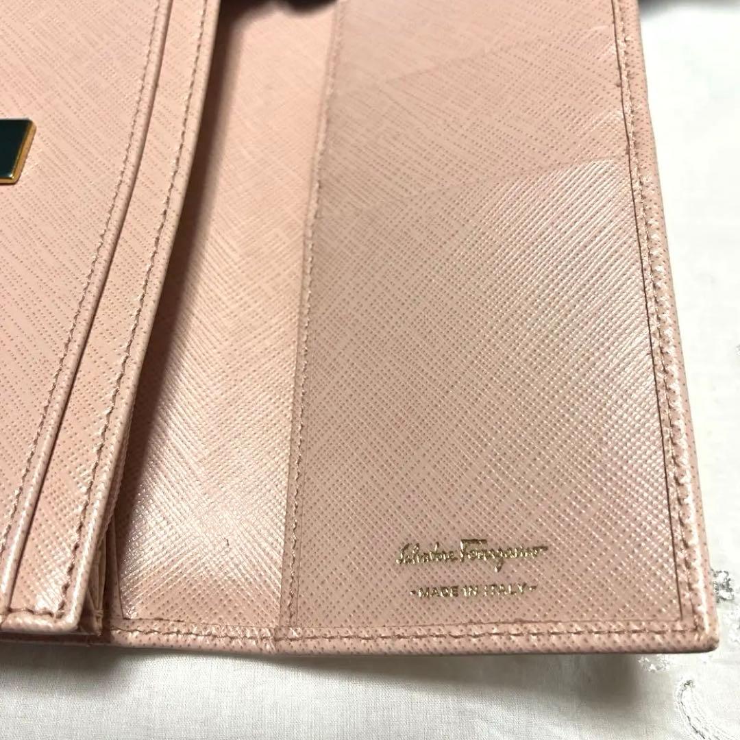 美品　フェラガモ　長財布　ヴァラリボン　レザー　ピンク