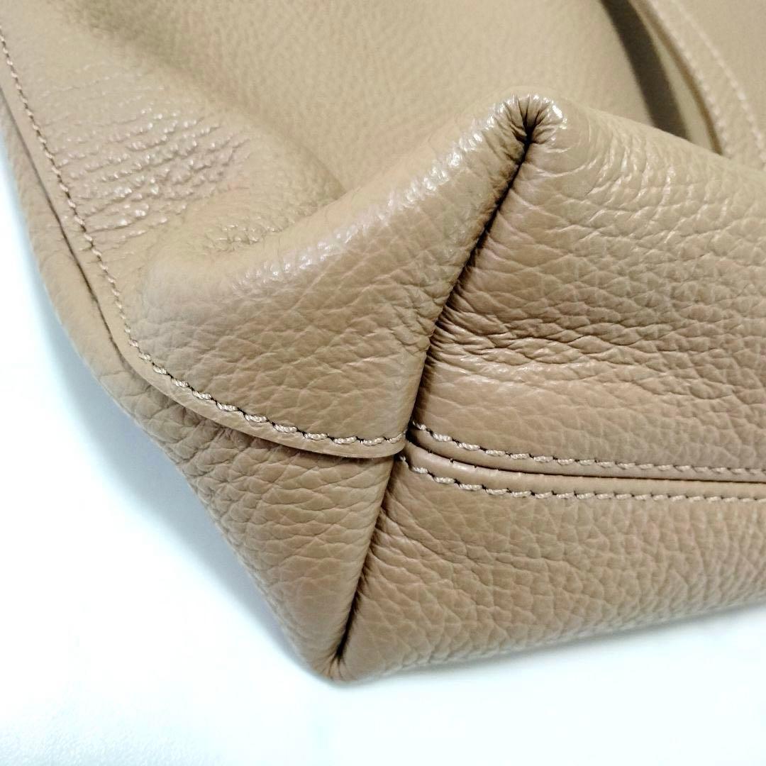 ま*ん様 美品　IACUCCI/イアクッチ BREZZA ブレッツァ　レザートー