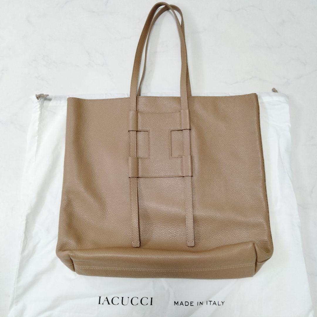 ま*ん様 美品　IACUCCI/イアクッチ BREZZA ブレッツァ　レザートー