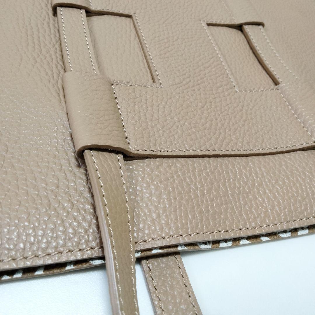 ま*ん様 美品　IACUCCI/イアクッチ BREZZA ブレッツァ　レザートー