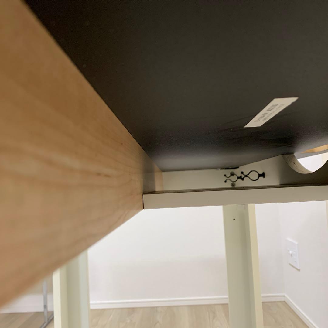 ビクター/バルバーニ　デスク