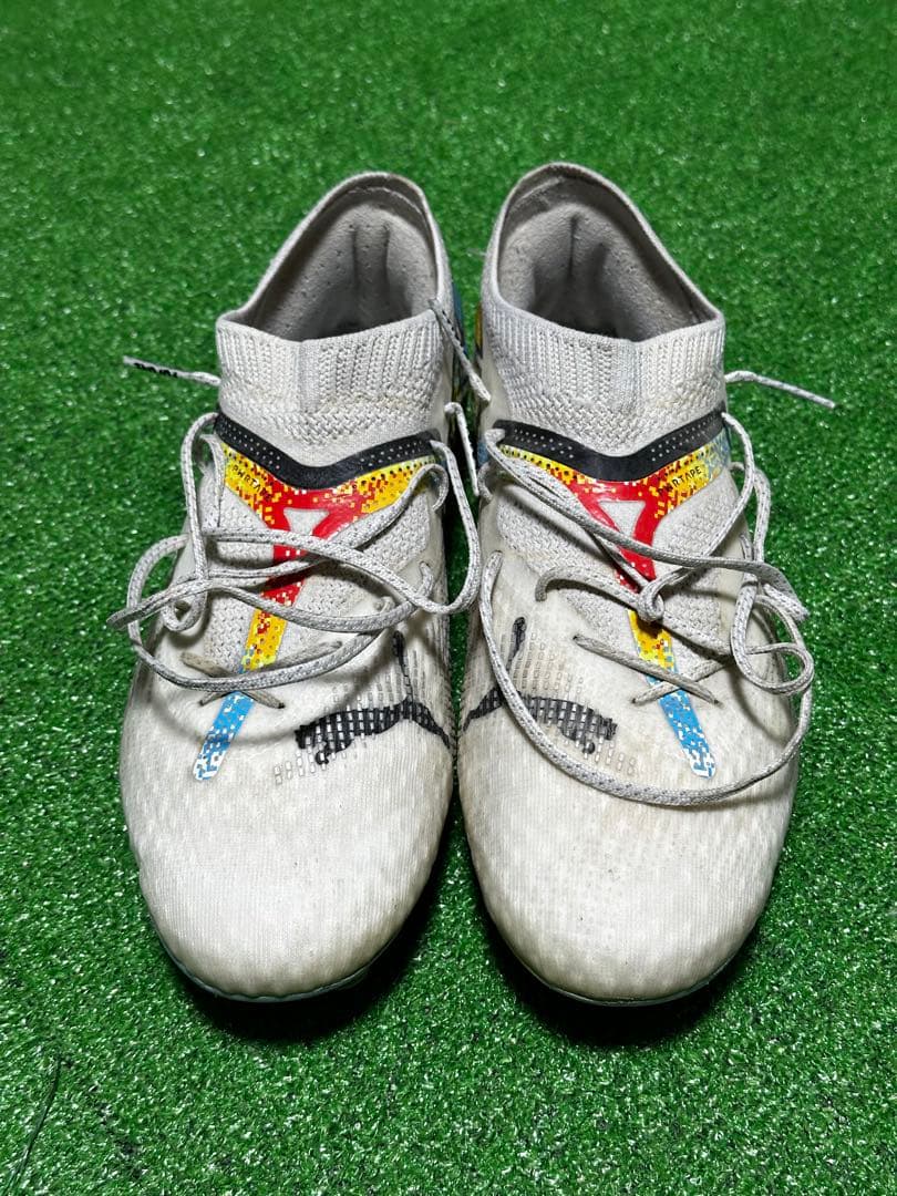 PUMA FUTURE 7 ヒートマップ　HG/AG サッカースパイク 白