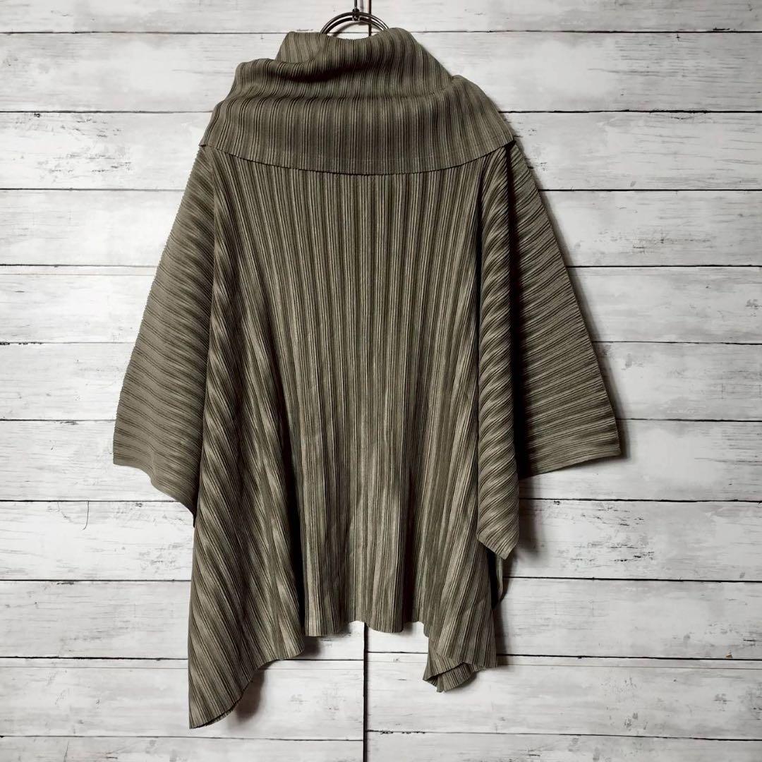 プリーツプリーズ イッセイミヤケ タートルネック ポンチョ風カットソー