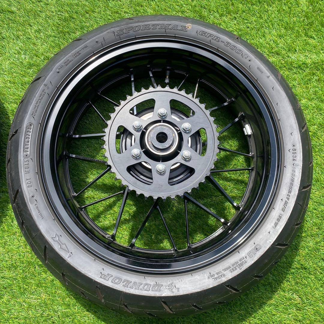 みーちゃんパパさま専用　Z900RS 純正タイヤホイール　ブラック　前後セット