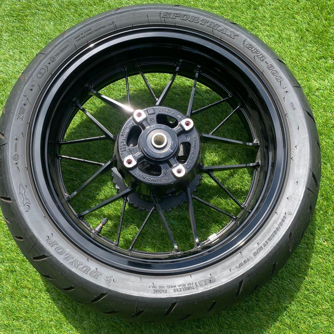 みーちゃんパパさま専用　Z900RS 純正タイヤホイール　ブラック　前後セット