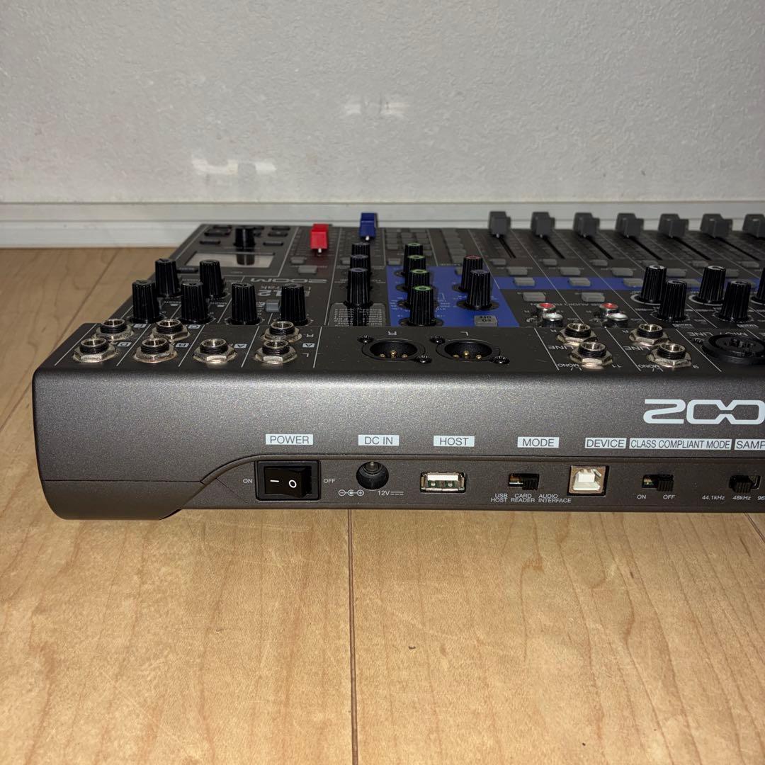 ZOOM L-12 デジタルミキサー ズーム　live TRAK